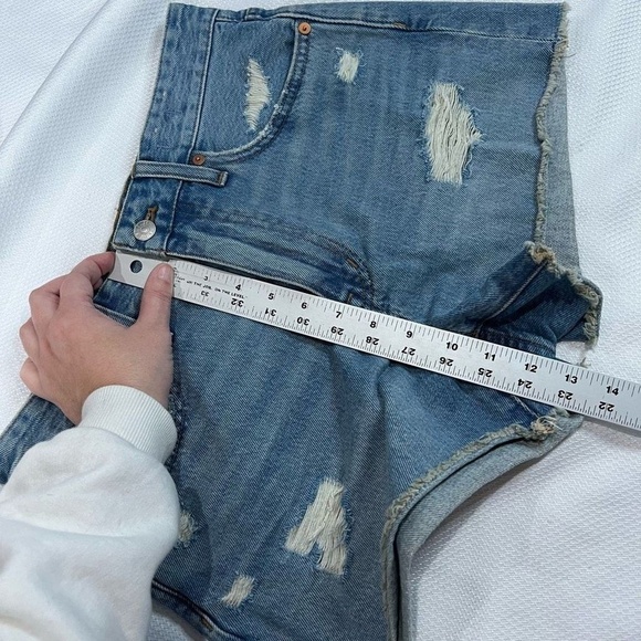 Madewell Relaxed Denim Distressed‎ Shorts - Picture 6 of 7